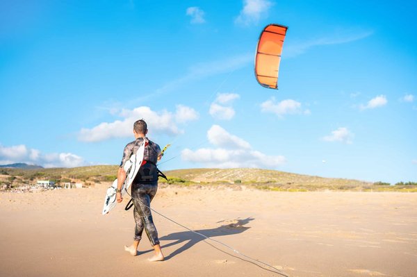Pourquoi acheter un kitesurf d'occasion ?
