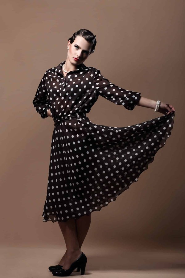 Quels sont les incontournables d'un dressing rétro pour recréer un style vintage authentique ?