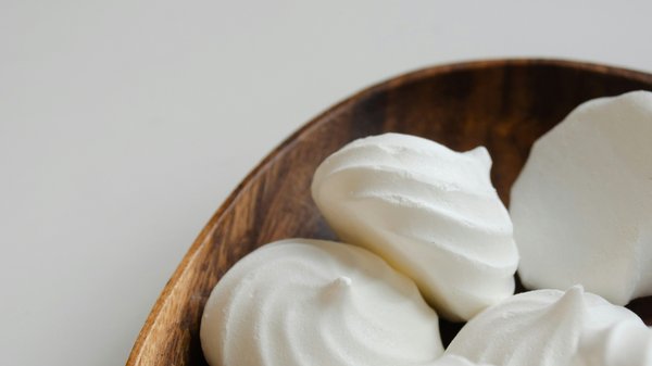 Meringue : l'ingrédient incontournable de vos desserts raffinés